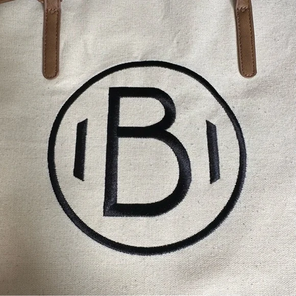 “B” Monogrammed Tote Bag🅱️ - Picture 3 of 7